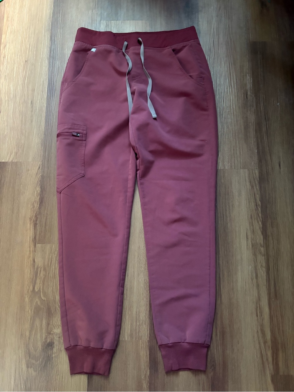 Figs Zamora Jogger Scrub Pant XS Dark Cherry